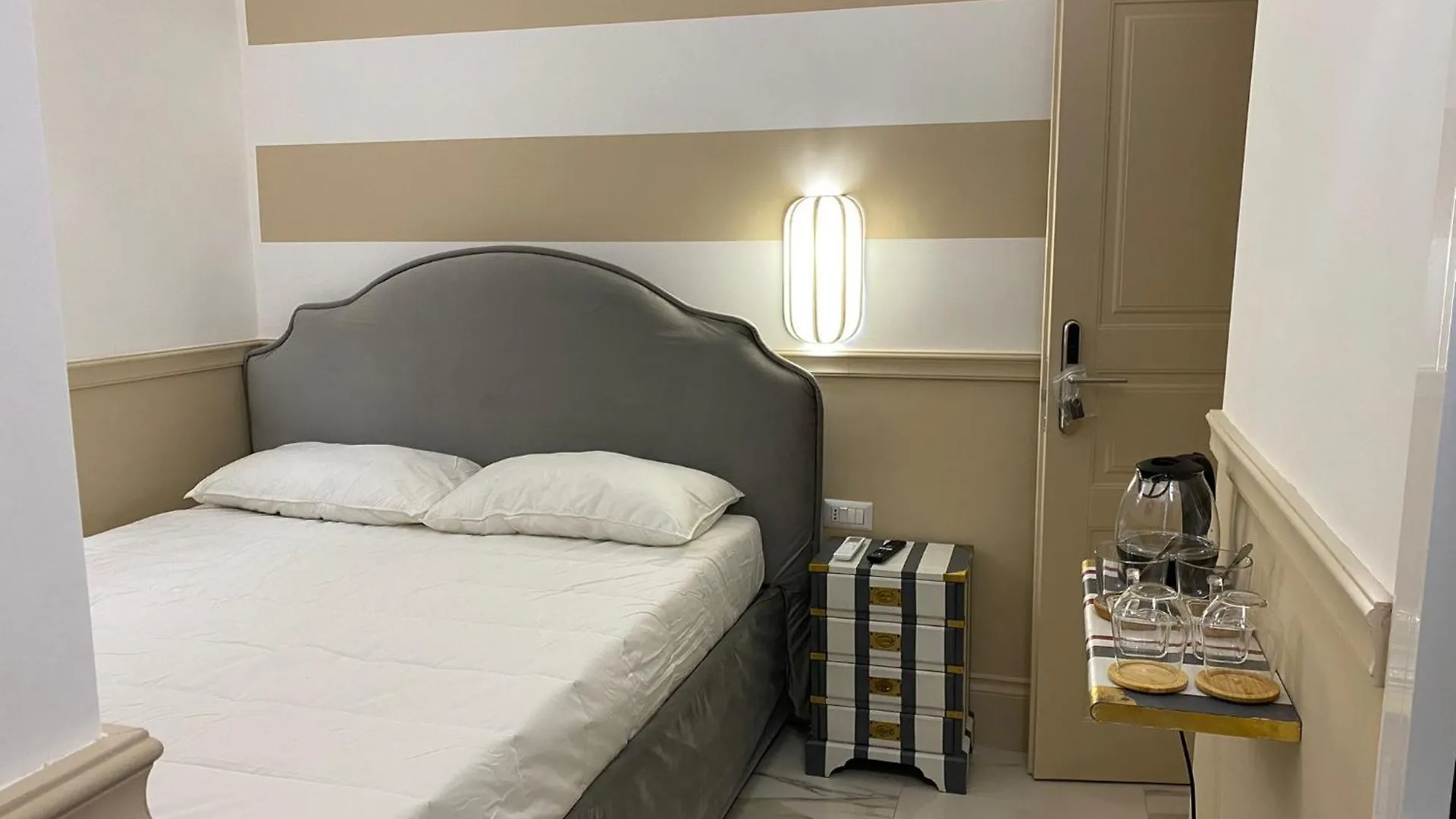 Cozy Luxury Room Pantheon Roma Pensión